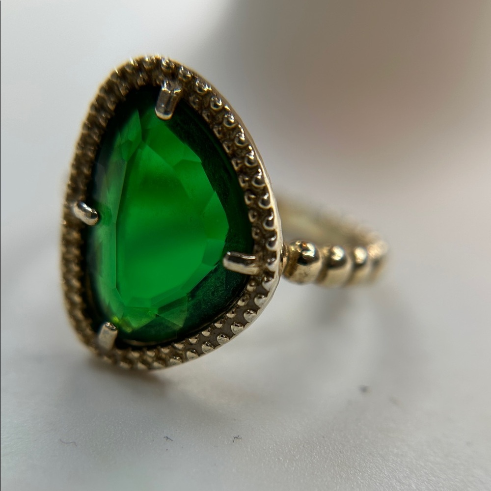 Elegant Green Glass and gold plated Ring Size 6